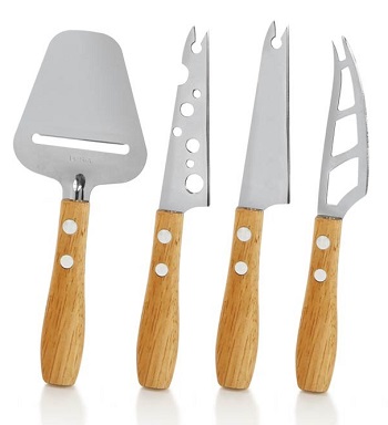 Coltelli e accette per tagliare il formaggio Coltelli e accette per tagliare il formaggio
