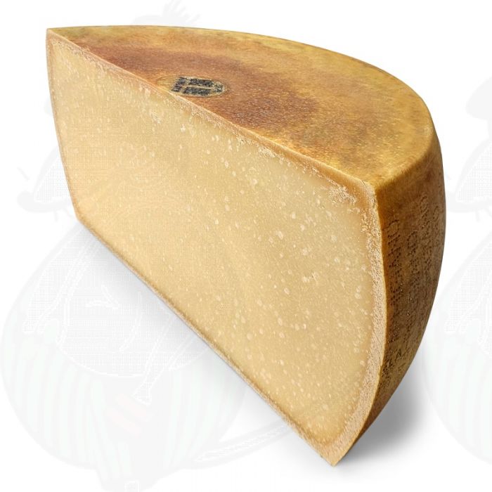 Parmigiano Reggiano 24 mesi | Qualità Premium | Mezzo formaggio 20 chilo main product photo